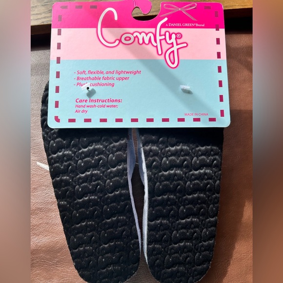 New Super Soft Lilac Slippers Foam Cushion Size 7 Small Comfy - Picture 4 of 4